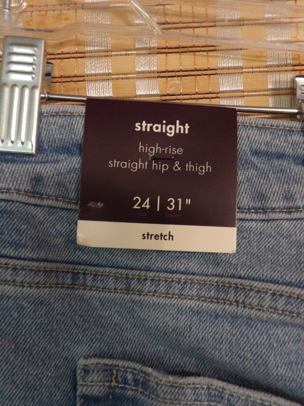 Women's Ava & Viv Size 24 (46x31) High-Rise Straight Hip & Thigh Stretch Jeans - Picture 3 of 4